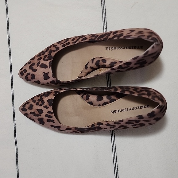 Amazon essential - Picture 2 of 5